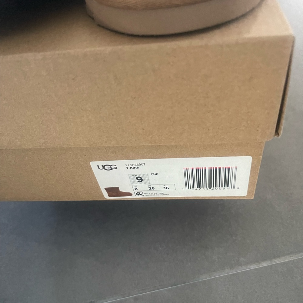 Toldder uggs boots - Picture 5 of 6